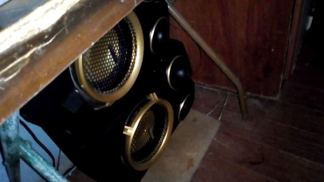 Receiver CCE SR 180 caixas Philips FX 30. Vídeo cedido смотреть онлайн