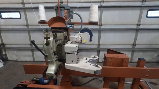 SKU 184138 Union Special 80800C Bag Closer Sewing Machine Plain Stitch W/Feeder & Conveyor смотреть онлайн