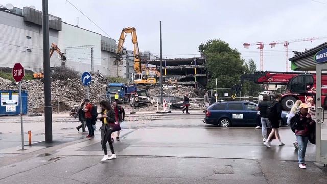 Снос торгового центра ТИТАНИК в Риге 01.08.2022 смотреть онлайн