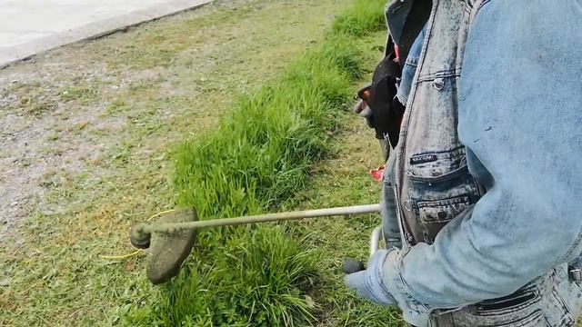 24.05.21Покос травы (леской(3)желтой)🔥💪👍Благодарю заказчика!на связи +79241232444Владимир Стороженк смотреть онлайн