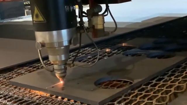 Машина лазерной резки KOIKE LASERTEX. смотреть онлайн
