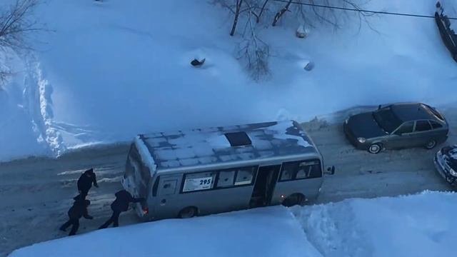 Самара, хочешь ехать, подтолкни! смотреть онлайн