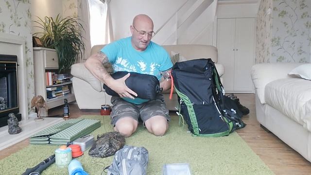 Cotswold Way Hiking Kit Review смотреть онлайн