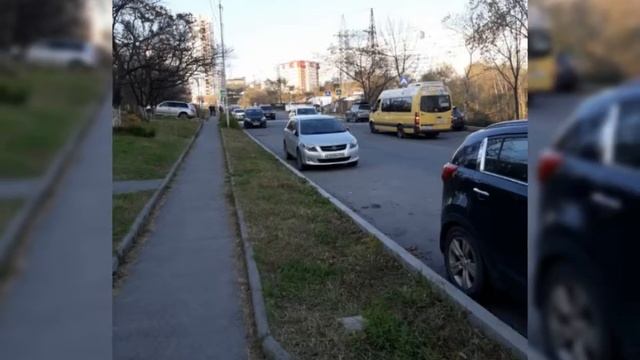 Прогулка по микрорайону смотреть онлайн