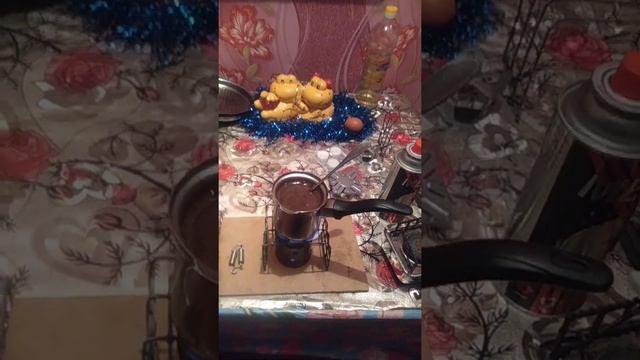 БЕСПЛАТНАЯ, БЮДЖЕТНАЯ ПЕЧКА СВОИМИ РУКАМИ ЗА 20 МИНУТ. смотреть онлайн