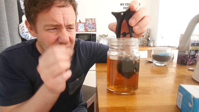 I Tested Viral Kitchen Gadgets ft Ketchup Guns! смотреть онлайн