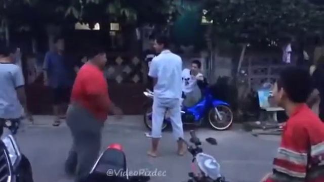 вот это дал поджопника смотреть онлайн