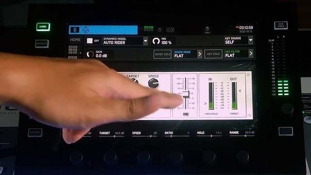 Auto Rider Plugin vs WING Compressor in Behringer WING смотреть онлайн
