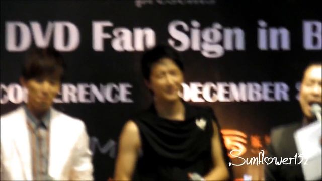 111209 Hangeng Press conference DVD fan sign in Bangkok. "Kim Heechul"wmv смотреть онлайн