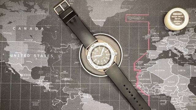 Luminox Series-200 Diver Watch - Review (3HMBM / Ronda 715)