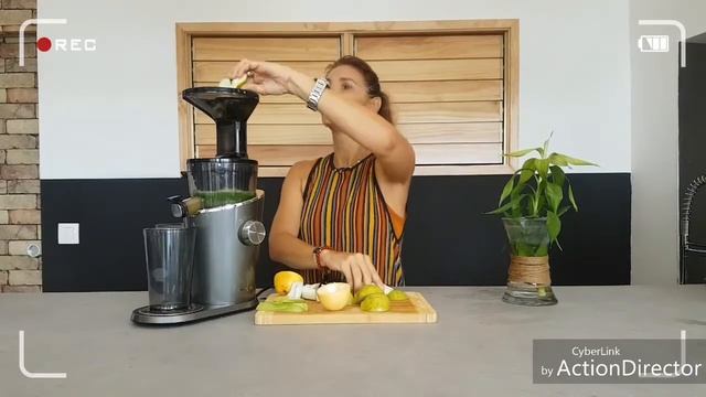 Hurom H-100 : Jus du jour fruits de la passion, chouchoutes, poires, choux de chine смотреть онлайн