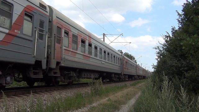 Электровоз ЭП1-251 с поездом №255 Новосибирск — Анапа смотреть онлайн