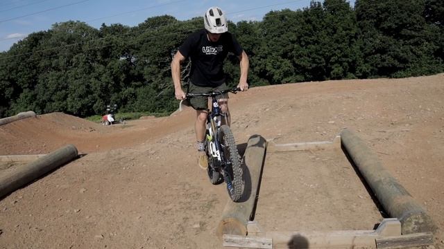 E BIKE TRIALS ON MY ENDURO CROSS TRACK смотреть онлайн