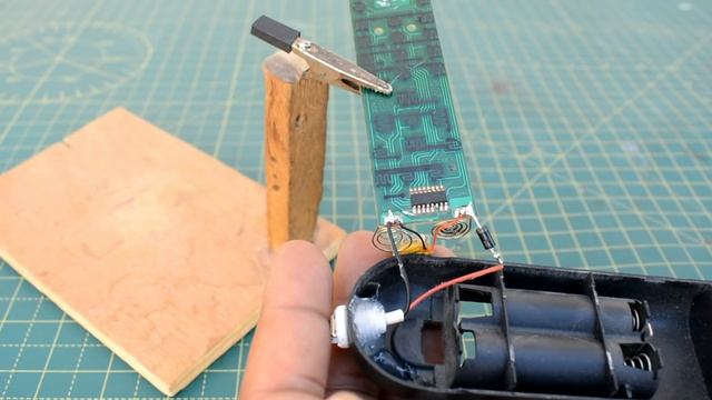 अब Remote में बार बार सेल बदलने के झंझट से पाएं छुटकारा | Rechargeable Remote Battery Kaise Banaye смотреть онлайн