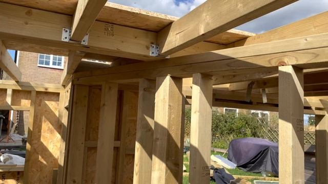 Garden Room Stage 3 Building a Rubber Roof смотреть онлайн