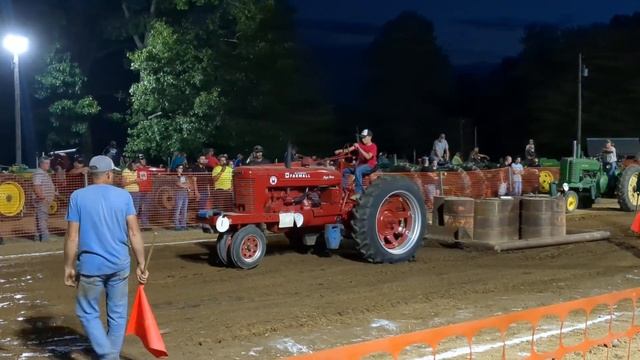 Logan's Super M pulling Deadweight 7000# weight class 2nd round смотреть онлайн