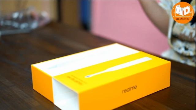 พรีวิว realme M1 Sonic Electric Toothbrush แปรงสีฟันไฟฟ้าด้ามแรกที่ควรแก่การลอง!! | NATTILiiiii смотреть онлайн