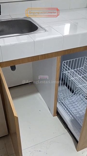 Mini Kitchenset #kitchensetsurabaya #kitchensetgresik #kitchensetsidoarjo #kitchensetalumunium#wood смотреть онлайн