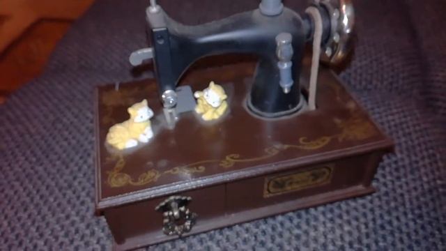 Musik Box Nähmaschine смотреть онлайн