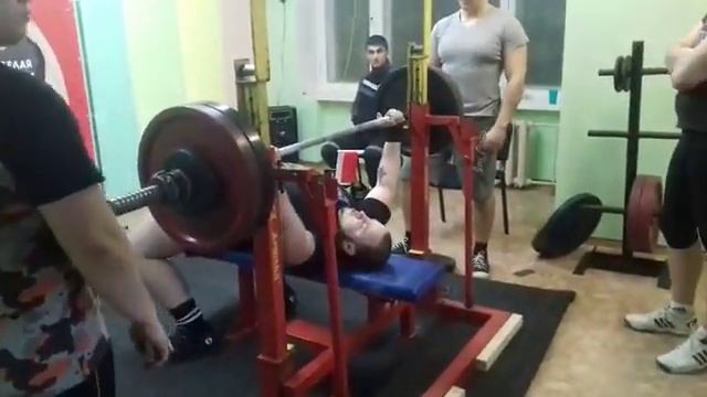 жим 135 кг смотреть онлайн