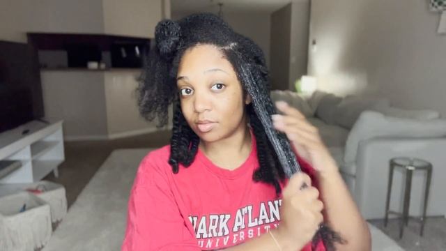 DETANGLING MY NATURAL HAIR + MOISTURIZING LEAVE- IN CONDITIONER | AS I AM HONEST REVIEW смотреть онлайн