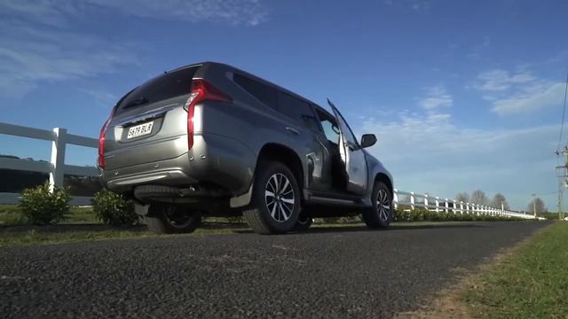 17MY Pajero Sport Under the Metal смотреть онлайн