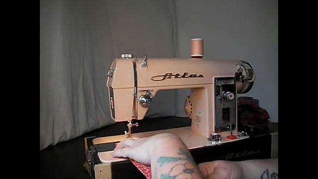 Demonstration Video of a Vintage Atlas Sewing Machine смотреть онлайн