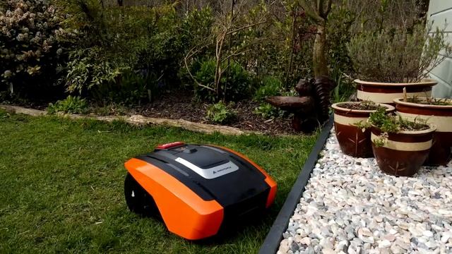 Yard Force Compact Robotic Lawnmower смотреть онлайн