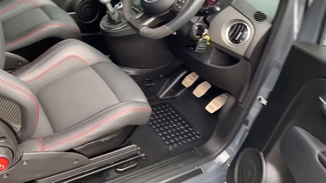 Abarth 595 1.4 T-Jet EsseEsse 70th Hatchback 3dr Petrol Manual Circuit Grey смотреть онлайн