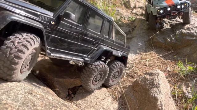 Jeep gladiator / G63 AMG 6x6 / Defender an off-roader смотреть онлайн