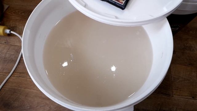 ХМЕЛЬНОЙ ЭКСПЕРТ ОБЗОР ПРОСТЫХ ДРОЖЖЕЙ ДЛЯ САМОГОНА и ХЛЕБА смотреть онлайн