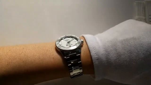 ティソ シースター 1000 36MM（TISSOT SEASTAR 1000 36MM） смотреть онлайн