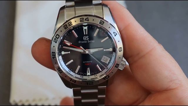 Grand Seiko SBGM245 ⌚ Un eccellente GMT Sportivo смотреть онлайн