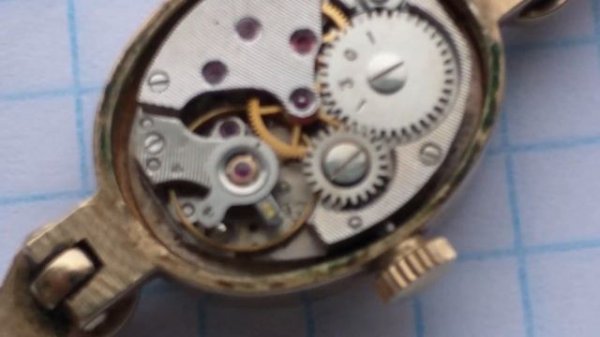 работа женских часов чайка