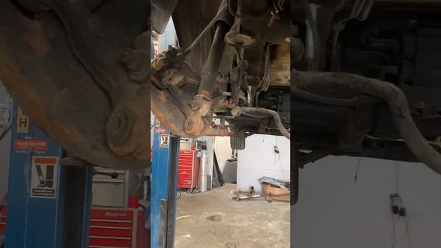 FUEL TANK REMPLACEMENT KIA RONDO 2012 смотреть онлайн