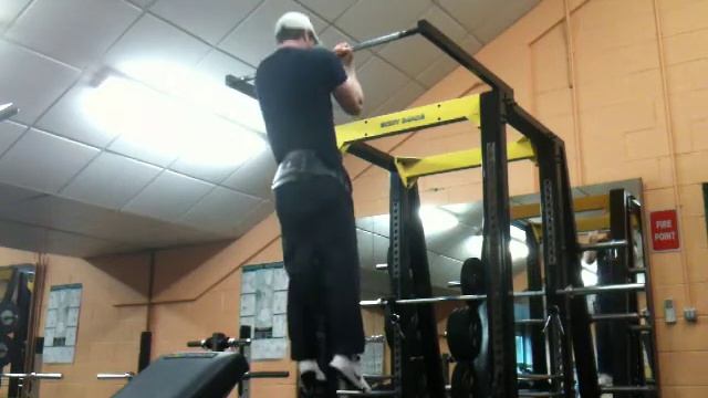 Weighted Chin Ups (30kg Weight) x 4 Reps смотреть онлайн