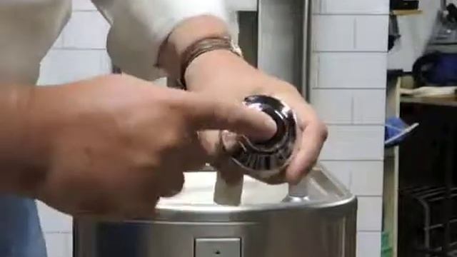 Murdock Water Cooler Strainer Removal смотреть онлайн