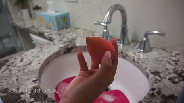 How I Clean My Brushes | Juliaromerobeauty смотреть онлайн