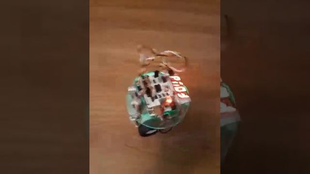 Никита управляет роботом😁 смотреть онлайн