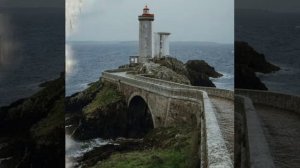 в доме пустом