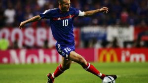 ЗИНЕДИН ЗИДАН !!! ОДИН ИЗ ЛУЧШИХ ПОЛУЗАЩИТНИКОВ В ИСТОРИИ !!! ZINEDINE ZIDANE