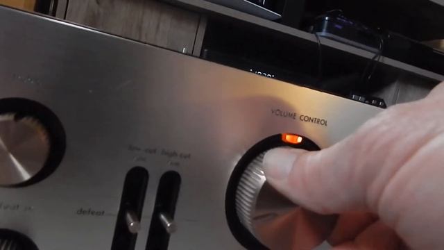 Luxman L-80 V Amplifier смотреть онлайн