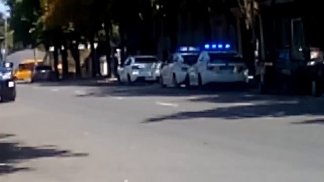 Кривой Рог Полиция на пр.Карла Маркса у парней много работы тут! смотреть онлайн