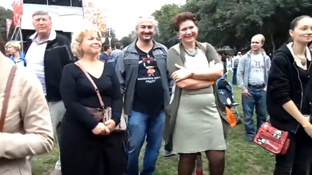 зрители во время концерта группы El Tanbura, Египет (1) смотреть онлайн