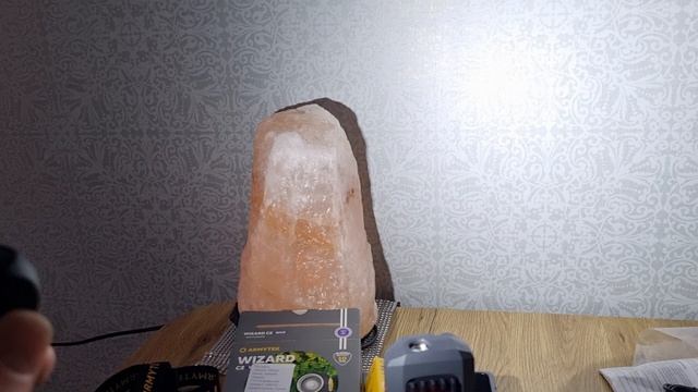 сравнение фонарей армитек и яркий луч.mp4