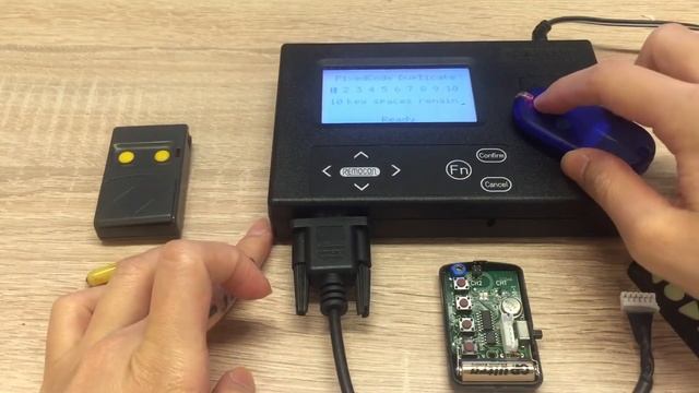 How to copy 2 remotes with different frequencies to our REMOCON RMC-558? смотреть онлайн