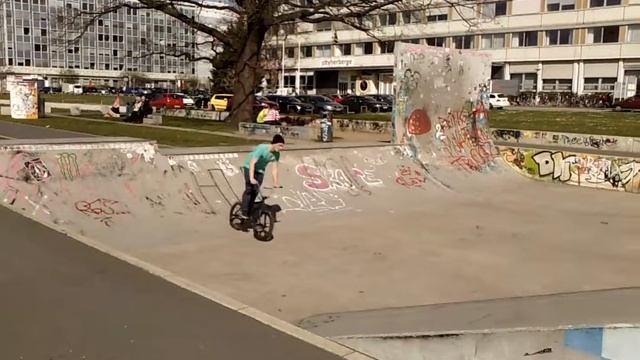 Дрезден, спортплощадка, вход свободный смотреть онлайн