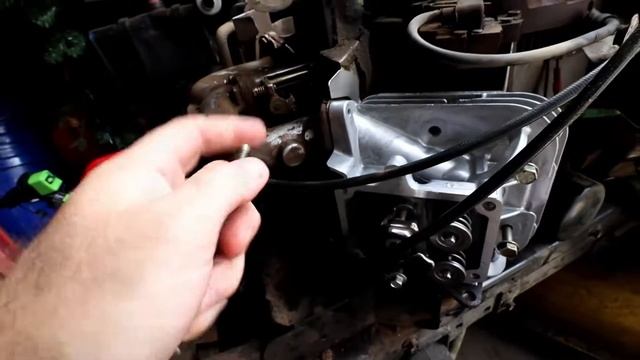 John Deere Runs ROUGH - BENT PUSH ROD Cylinder Replacement смотреть онлайн