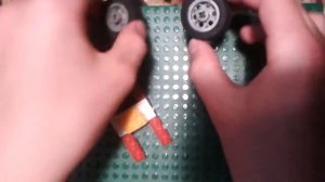 Машина на РЕЗИНОмоторе из лего