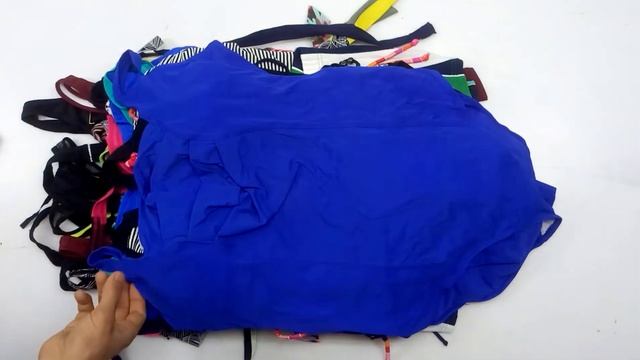 Мешок № 1018026 Купальники микс Крем Австрия. Арт 3038. Вес 8,8 кг. Кол-во 69 шт смотреть онлайн